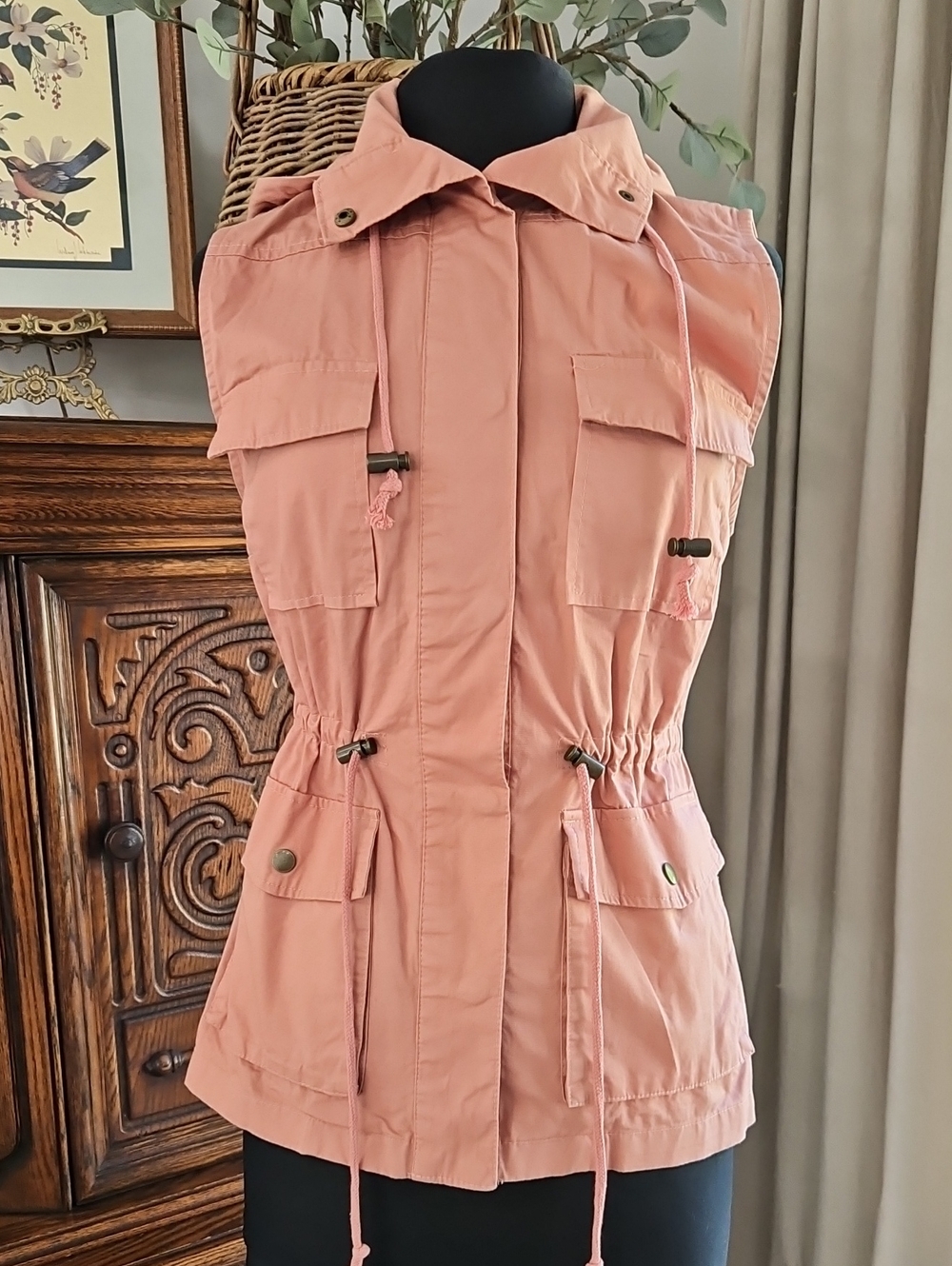 LOVE TREE Women’s Utility Vest Jacket in Dusty Rose. Size S